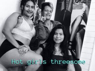 Hot_girls_threesome