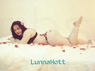 LunnaHott