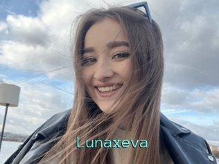 Lunaxeva