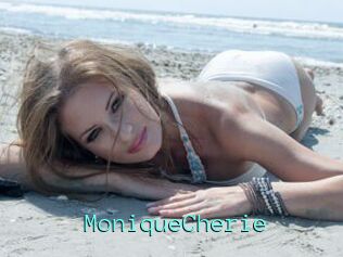 MoniqueCherie
