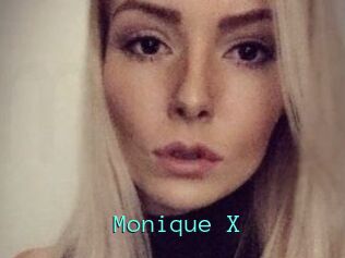 Monique_X
