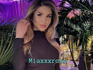 Miaxxxrose