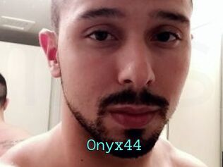 Onyx44