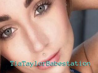 TiaTaylorBabestation
