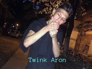 Twink_Aron